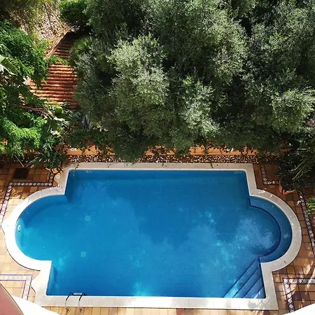 Urh Playa 4* סיטגס