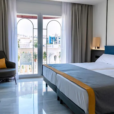 Otel Urh Playa Sitges