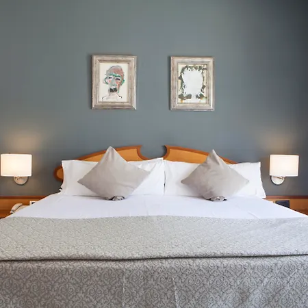 Urh Playa מלון 4*