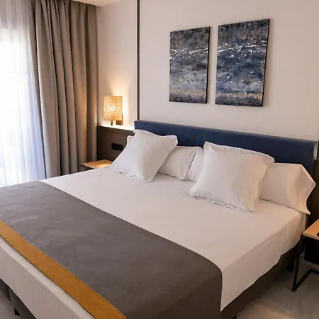 Otel Urh Playa Sitges