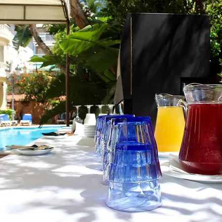 Urh Playa מלון סיטגס