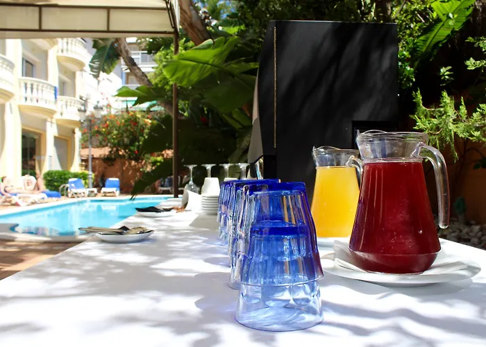 Urh Playa Отель Сиджес