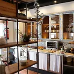 Urh锡切斯海滩酒店 4* 锡切斯