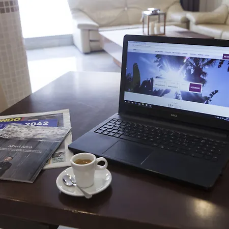 فندق Urh Playa 4*