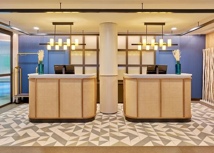 Urh Playa Готель Сіджас